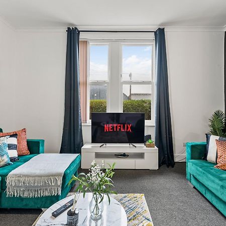 20 Percent Off! Stylish Sheffield Abode Sleeps 12 Apartment Exterior photo